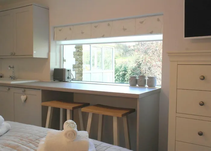 Ashford House \'The Snug\' Private Hot Tub